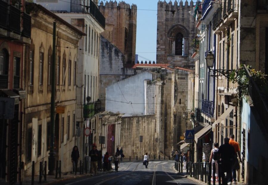 Lisbon: Private Expert City Tour by Eco Tuk Tuk - Where to meet: Time Out Market area vs. Lisbon Cruise Port