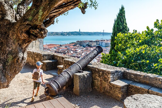 Lisbon Private Family Tour Castle Visit , Local Tastings & Games - Why this Lisbon family tour feels easier than it looks