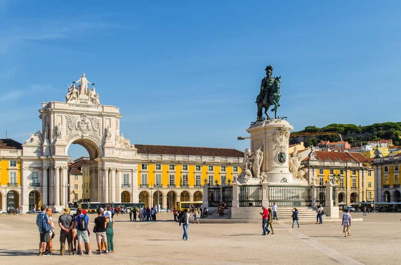 Lisbon: Private Grand Experience City Tour by Tukxi - How the custom day works between Alfama and Belém
