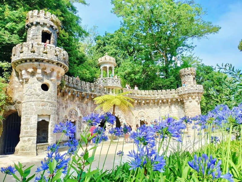 Lisbon: Private guided tour to Sintra Cascais & Cabo de Roca - Cascais: royal-era charm, seaside promenades, and easy wandering