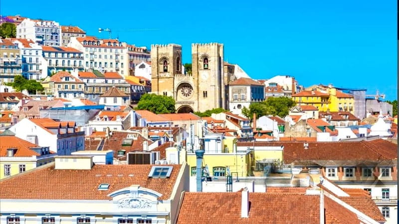 Lisbon: Private Guided Tuktuk Tour With History - Quick takeaways before you book