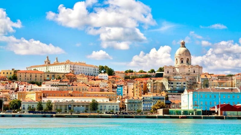 Lisbon: Private Guided Tuktuk Tour With History - Alfama viewpoints: Senhora do Monte and the payoff of short photo stops