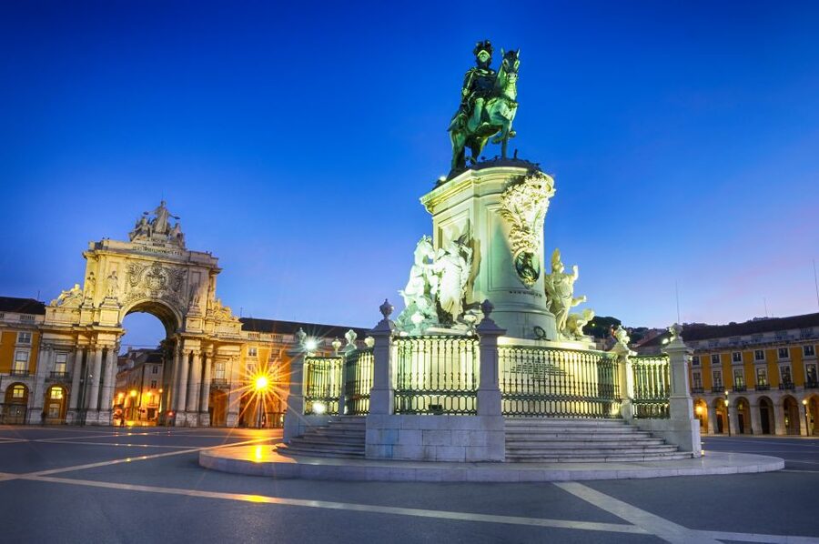 Lisbon: Private Half-Day Tour with Hotel Pickup - Price and value: $259 for up to 3 people, plus what to plan for