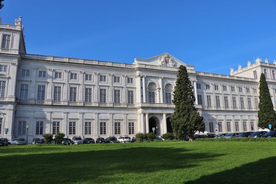 Lisbon: Private Historical Tour to Queluz and Ajuda Palaces - A quieter royal-palace day in Lisbon (and why it matters)