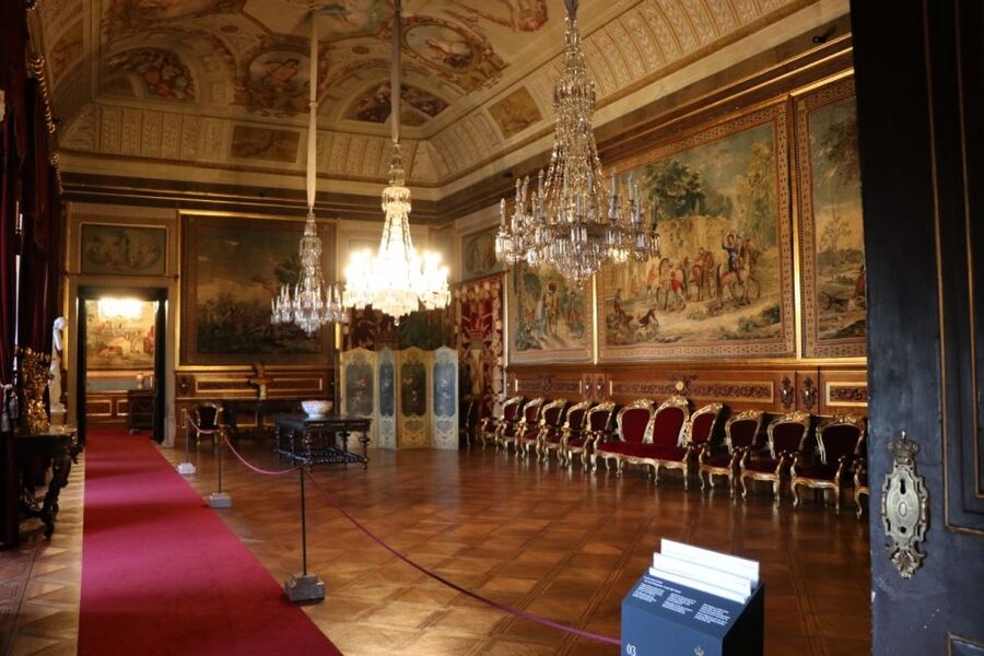 Lisbon: Private Historical Tour to Queluz and Ajuda Palaces - Canal dos Azulejos: Lisbon’s tile storytelling, up close