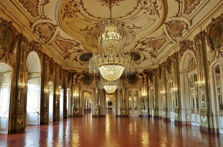 Lisbon: Private Historical Tour to Queluz and Ajuda Palaces - What the 5-hour structure feels like in practice