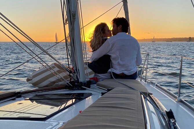 Lisbon Private Luxury Boat Tour with Welcome Drink - Cristo Rei (Sacred Heart) viewpoint moment