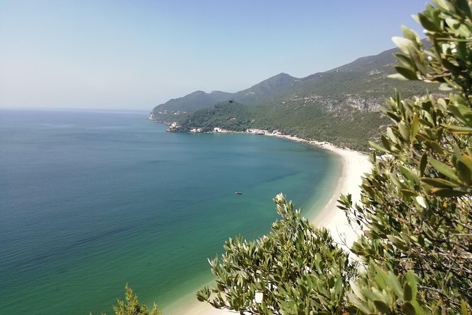Lisbon Private Luxury Paradisiacal Coastline Tour - Praia das Azenhas do Mar and Guincho: beach stops with contrast
