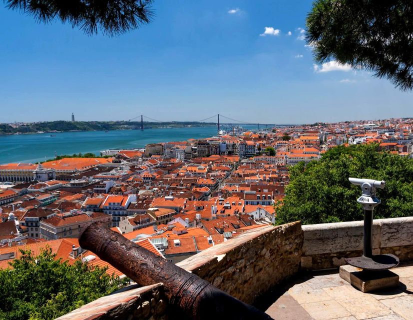 Lisbon: Private Luxury Tour to Belém, Cristo Rei and Alfama. - Sé de Lisboa and Alfama Vibes From the Inside Out