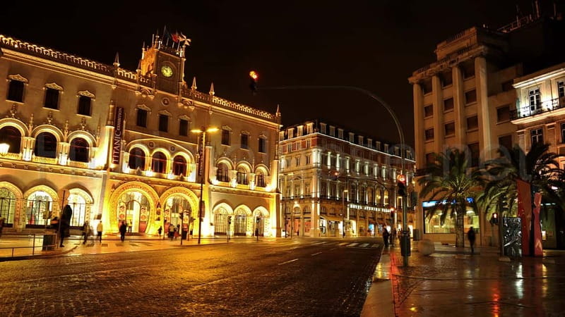 Lisbon: Private Night Tour with Fado Dinner Show - Key Things That Make This Lisbon Night Tour Worth It