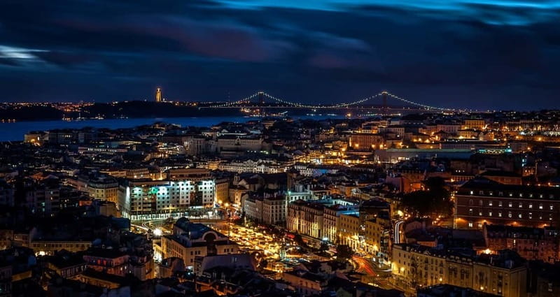 Lisbon: Private Night Tour with Fado Dinner Show - The Overall Experience: Guide Energy and the Fado Moment