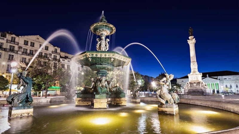 Lisbon: Private Night Tour with Fado Dinner Show - Driving Lisbon at Night: Marques de Pombal, Main Avenue, Rossio, Baixa