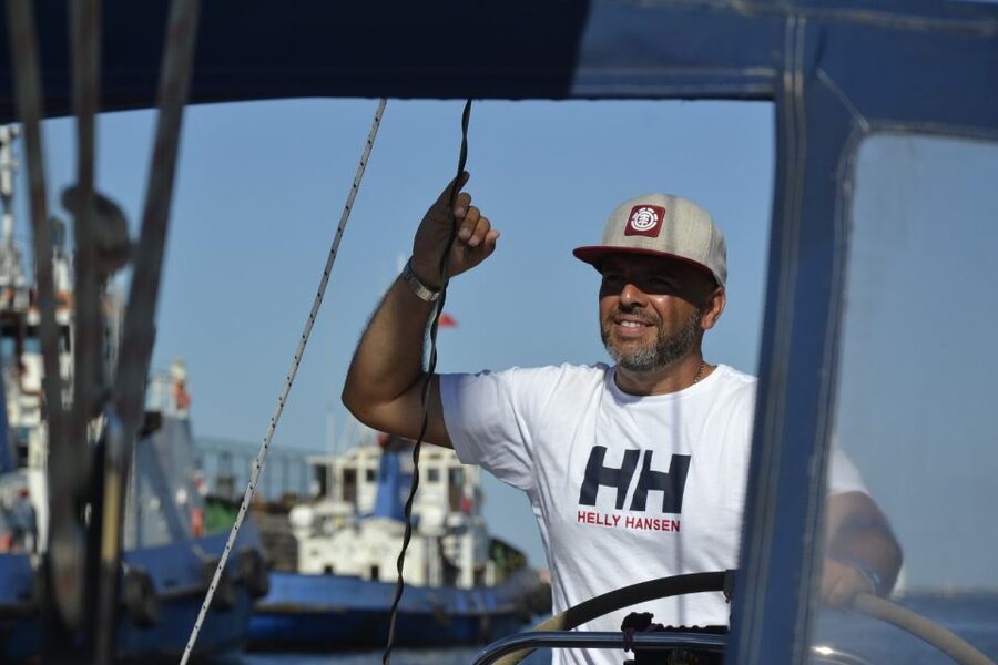 Lisbon: Private Sailboat Tour on Tagus River - Getting Aboard at Alcântara Dock (and what to bring)