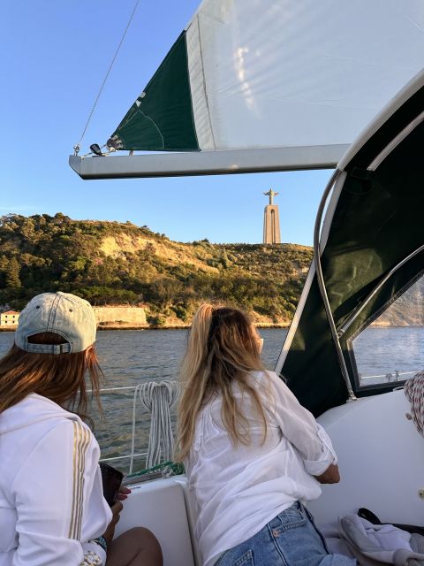 Lisbon: Private sailboat tours on Tagus River - Monument to the Discoveries: Snacks, Stories, and River Views