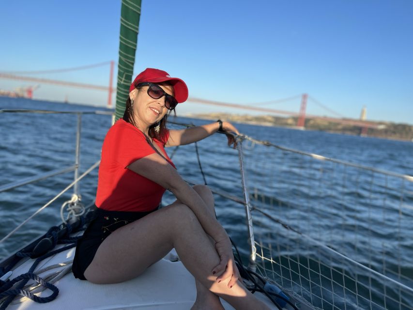 Lisbon: Private sailboat tours on Tagus River - 25 de Abril Bridge and Commerce Square: Big Moments, Clean Lines