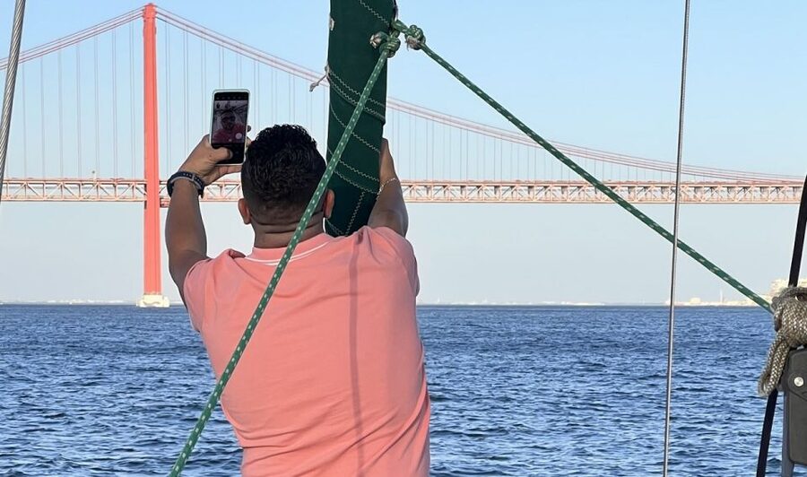 Lisbon: Private sailboat tours on Tagus River - Onboard Comfort and a Crew That Actually Cares