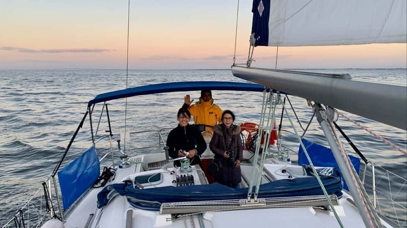 Lisbon: Private Sailing Experience with Locals - Drinks and onboard comfort: what’s actually included