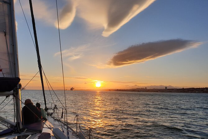 Lisbon Private Sunset Cruise - Lisbon’s sunset from the river: why this cruise feels special
