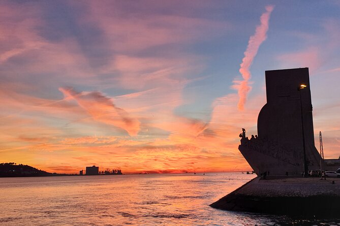 Lisbon Private Sunset Cruise - Welcome drinks and the rules on food and extra drinks