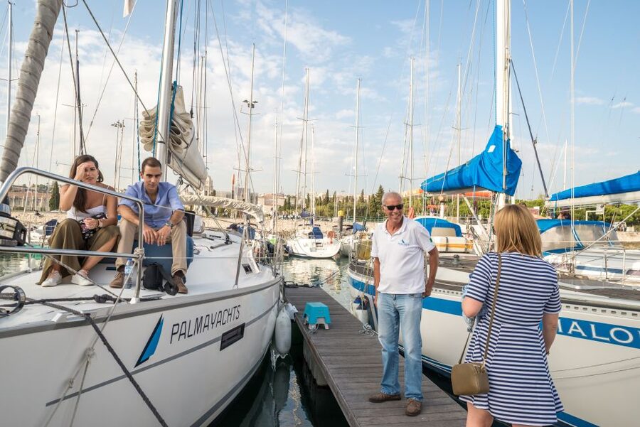 Lisbon: Private Sunset Cruise on the Tagus River with Drink - Belém Dock Directions: Hitting Gate 1 at Doca de Belém