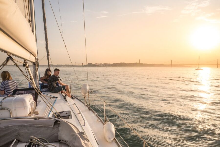 Lisbon: Private Sunset Cruise on the Tagus River with Drink - From Padrão dos Descobrimentos to 25 de Abril: Your First River-Wow Moment