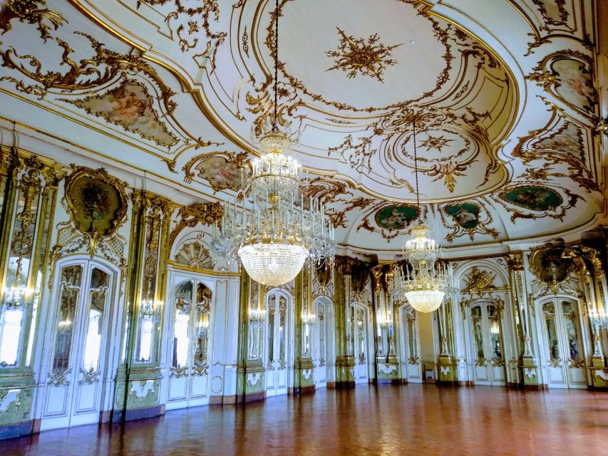 Lisbon: Private Tour Sintra, Cabo da Roca and Cascais - Cascais bay stroll: fishing-town roots with a polished edge