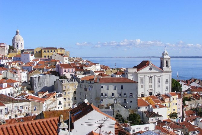 Lisbon Private Tour - The best introduction to the city - The Old Fountain Moment: Small Details, Big Sense of Time