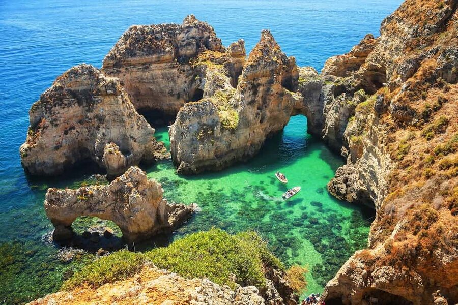 Lisbon: Private Tour to Algarve, Algar Seco, Benagil & Lagos - Lagos lunch and old walls: what to do with your free time