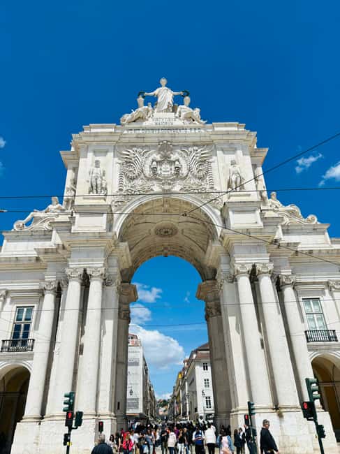 Lisbon: Private Tour with Locals - What makes this private tour feel local: Croco’s story style