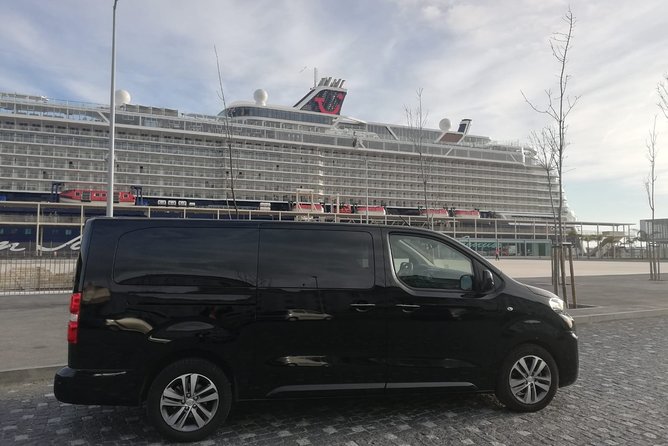 Lisbon Private Transfer to Airport - Meeting your driver at Humberto Delgado: where the process really matters
