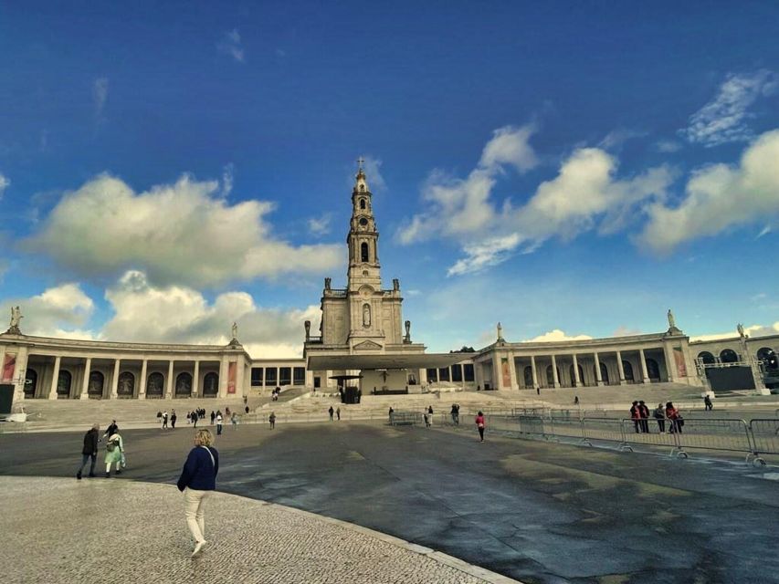 Lisbon: Private Transfer to Porto with stops until 3 cities - How the Stops Work: Pick Your Portugal Mix