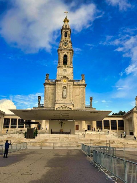 Lisbon: Private Transfer to Porto with stops until 3 cities - Practical Stuff You’ll Want to Know Before You Go
