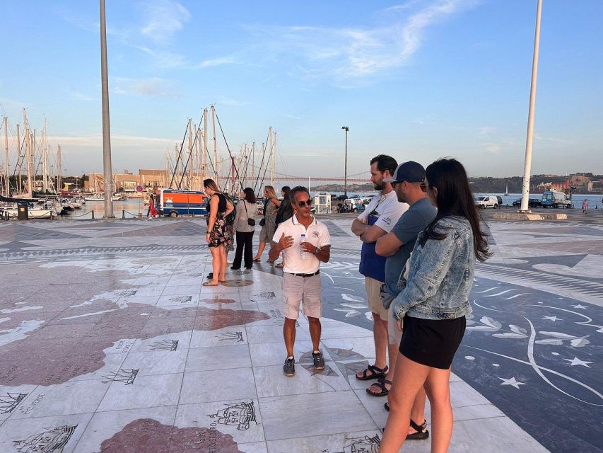 Lisbon: Private Tuk-Tuk Tour - Praça do Comércio, the Cruise Port, and Tagus River photo stops