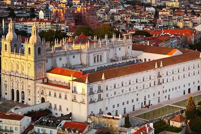 Lisbon Private Tuk Tuk Tour and Hotel Pickup: 2, 3, or 4 Hours - Lisbon Cathedral (Sé de Lisboa): a short stop with a big atmosphere