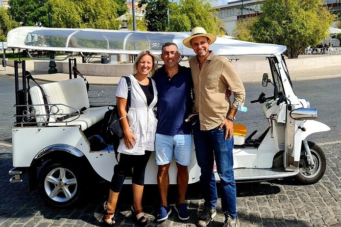 Lisbon Private Tuk Tuk Tour: City Highlights - Feira da Ladra and National Pantheon: local rhythm plus major monuments