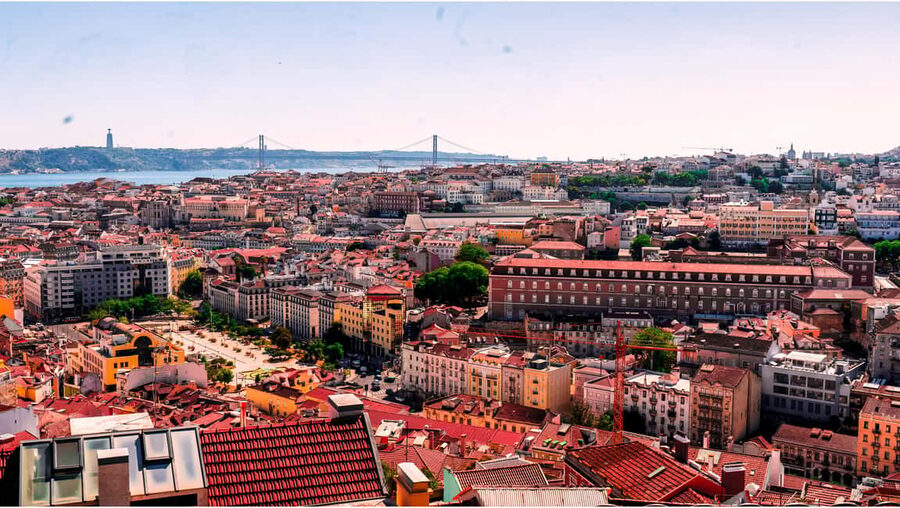 Lisbon: Private Tuk-Tuk Tour of Old Town & Scenic Viewpoints - Church of Saint Anthony, Lisbon Cathedral, and the “wow, Lisbon is old” feeling
