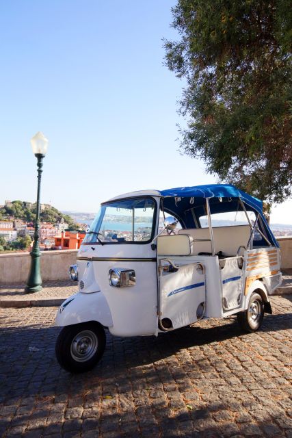 Lisbon: Private Tuk-Tuk Tour with Local Guide - Passing Martim Moniz and Praça da Figueira: finishing with Lisbon’s pulse
