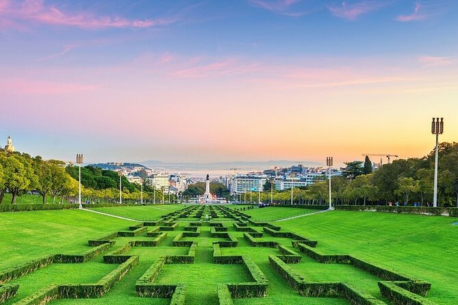 Lisbon Private TukTuk Tour with True Local Guide - Lisbon Cathedral and the Story in Stone
