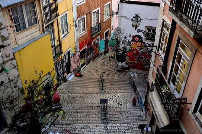 Lisbon - Private Vintage Tuk Tour with Hotel Pickup - Lisbon Cathedral (Sé de Lisboa) and Miradouro Senhora do Monte