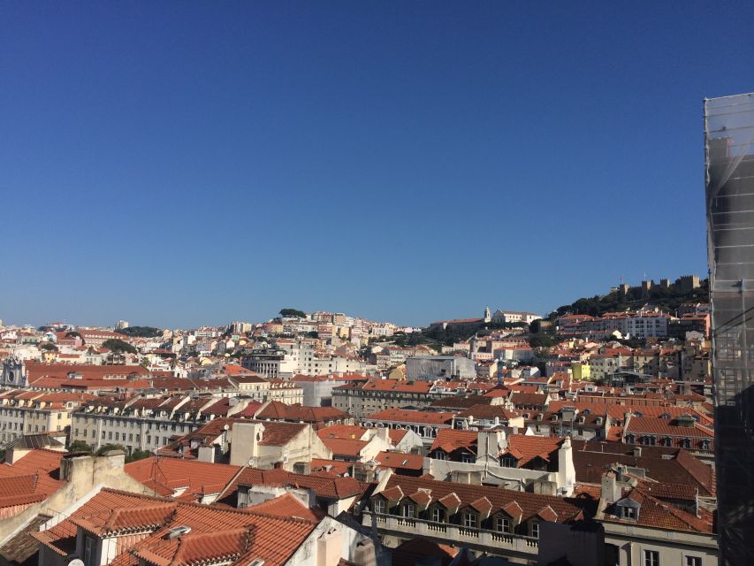 Lisbon: Private walking tour - Rua Augusta Arch and the Earthquake Story Lisboners Still Live With