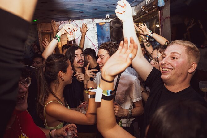 Lisbon Pub Crawl - Hokapia Bar terrace start: how the crawl gets going