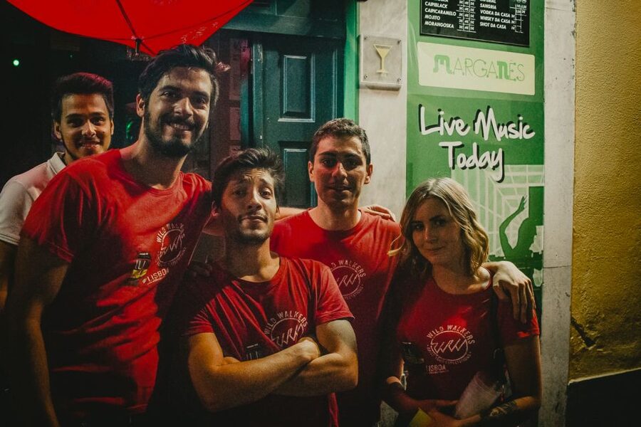 Lisbon: Pub Crawl with Open Bar (Premium Upgrade Available) - Why This Pub Crawl Works for a First Night in Lisbon