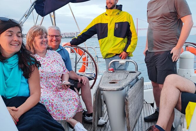 Lisbon River Sailing Cruise - The 25 de Abril Bridge to Almada: that famous sweep