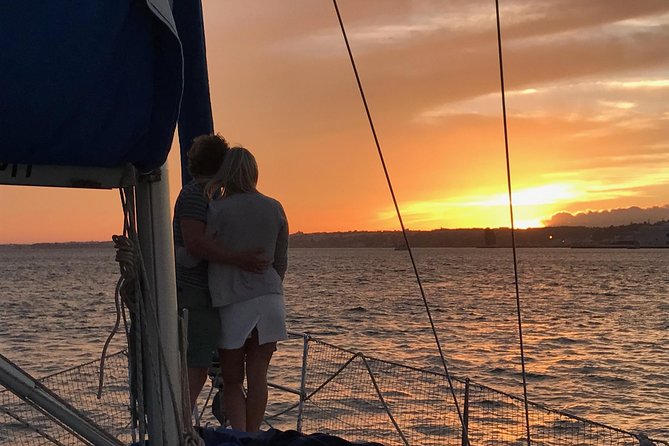 Lisbon River Sunset Sailing Cruise - Sailing vs. motoring: how to set expectations for wind, safety, and timing