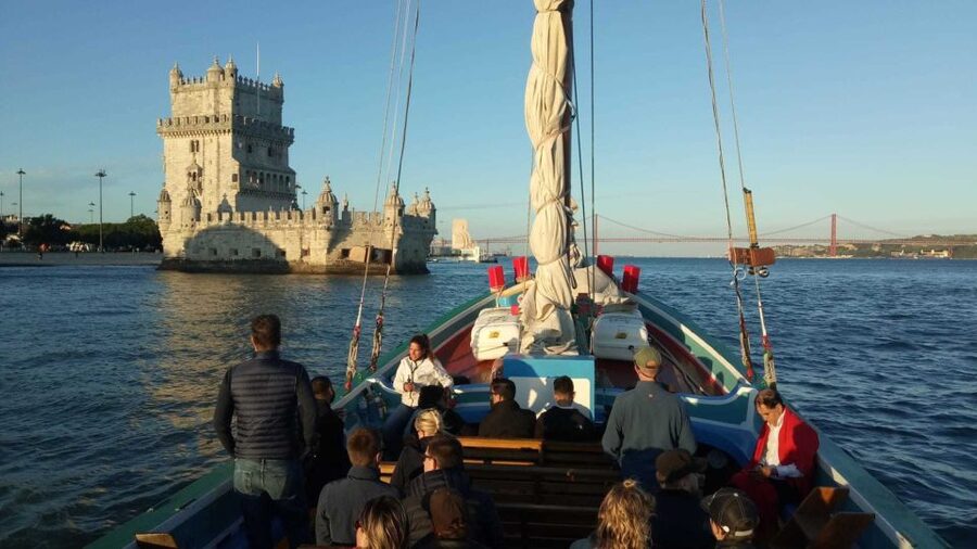 Lisbon: River Tagus Sightseeing Cruise in Traditional Vessel - Padrão dos Descobrimentos: The Monument With a Ship-Departure Vibe