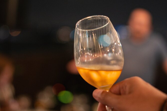 Lisbon: Rooftop Wine Tasting with Live Traditional Fado - Meeting at Av. Fontes Pereira de Melo: Timing and What to Look For