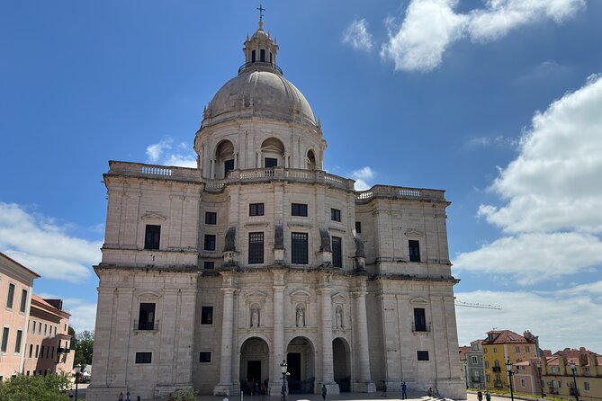 Lisbon Royal Views Small Group Tour with St George Castle Entry - Key highlights at a glance