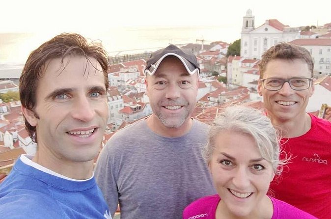 Lisbon Running Tour - Miradouro das Portas do Sol: a strong finish for photos and energy