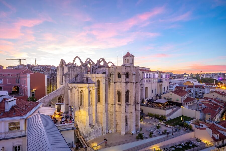 Lisbon's historic old town in a tuk-tuk in German - Price and time: is $188 per group up to 4 good value?