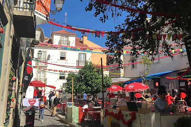 Lisbon's Kickstart Tour with a Local - Stop 1: Mouraria and the Moorish Quarter vibe